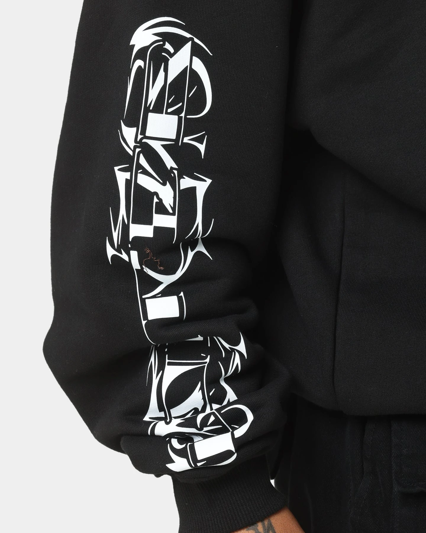 Loiter Ultra Crewneck Black 11 Loiter Ultra Crewneck Black - Image 9