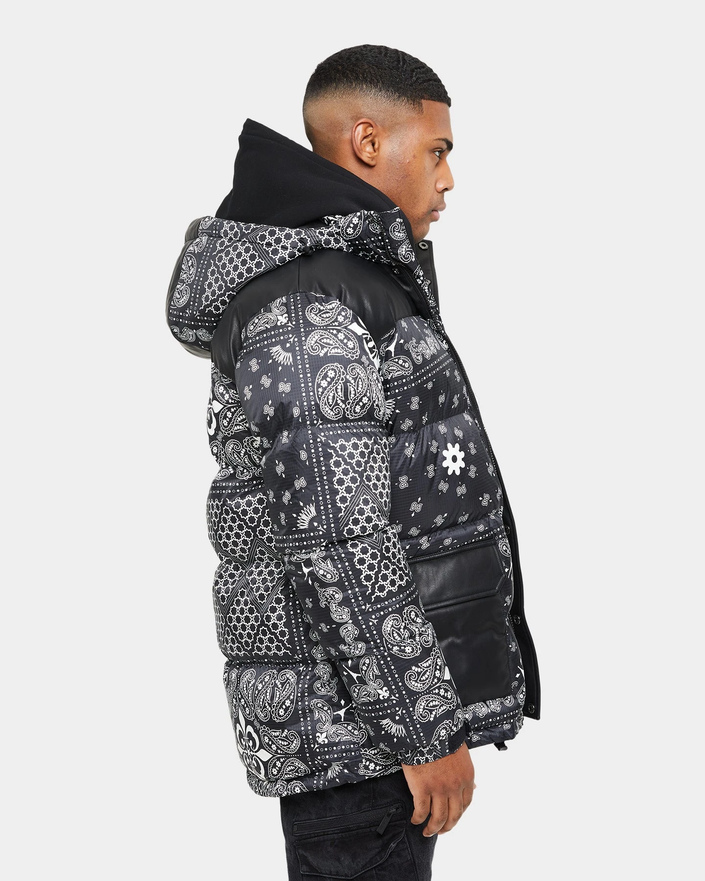 Carre Bandana Ultra Roadman Puffer Jacket Black 10 Carre Bandana Ultra Roadman Puffer Jacket Black - Image 8