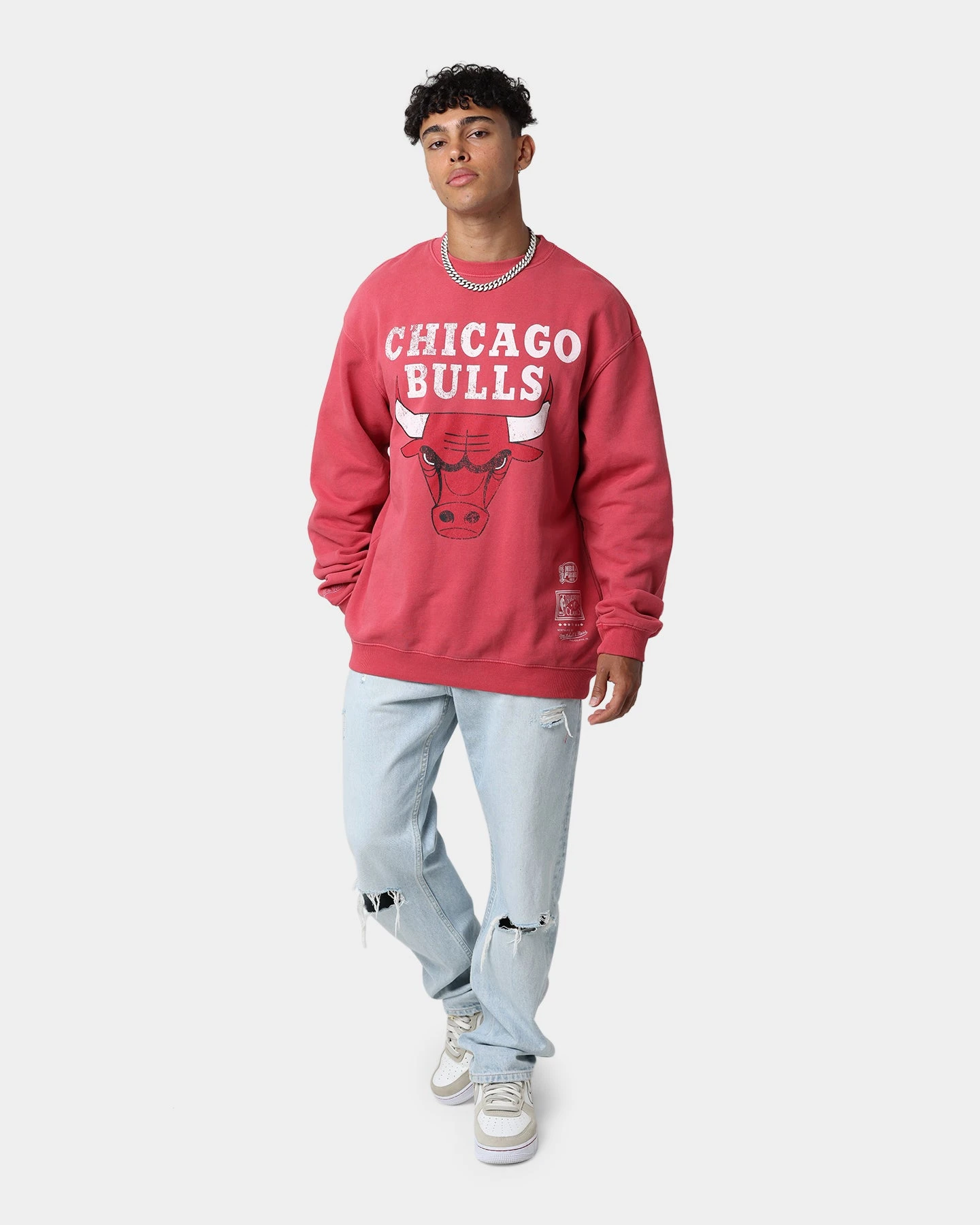 Mitchell & Ness Chicago Bulls Vintage HWC Big LG Crewneck Faded Red 4 Mitchell & Ness Chicago Bulls Vintage HWC Big LG Crewneck Faded Red - Image 2