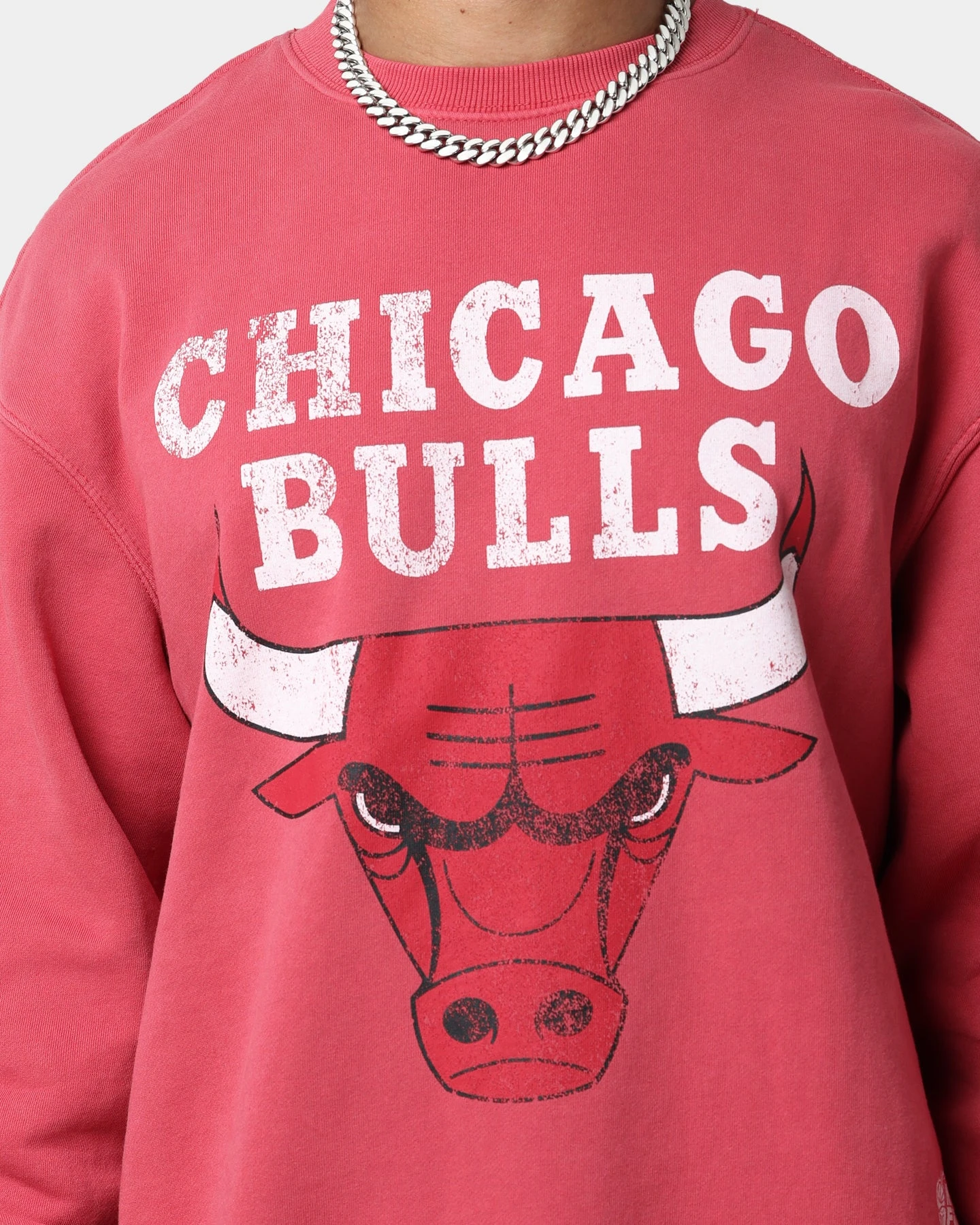 Mitchell & Ness Chicago Bulls Vintage HWC Big LG Crewneck Faded Red 5 Mitchell & Ness Chicago Bulls Vintage HWC Big LG Crewneck Faded Red - Image 3