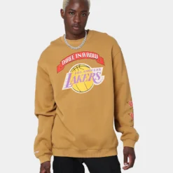 Mitchell & Ness Los Angeles Lakers 3-Peat Crewneck Bone Brown