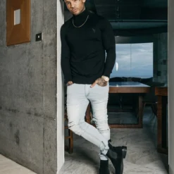 Saint Morta Rollneck Sweater Black