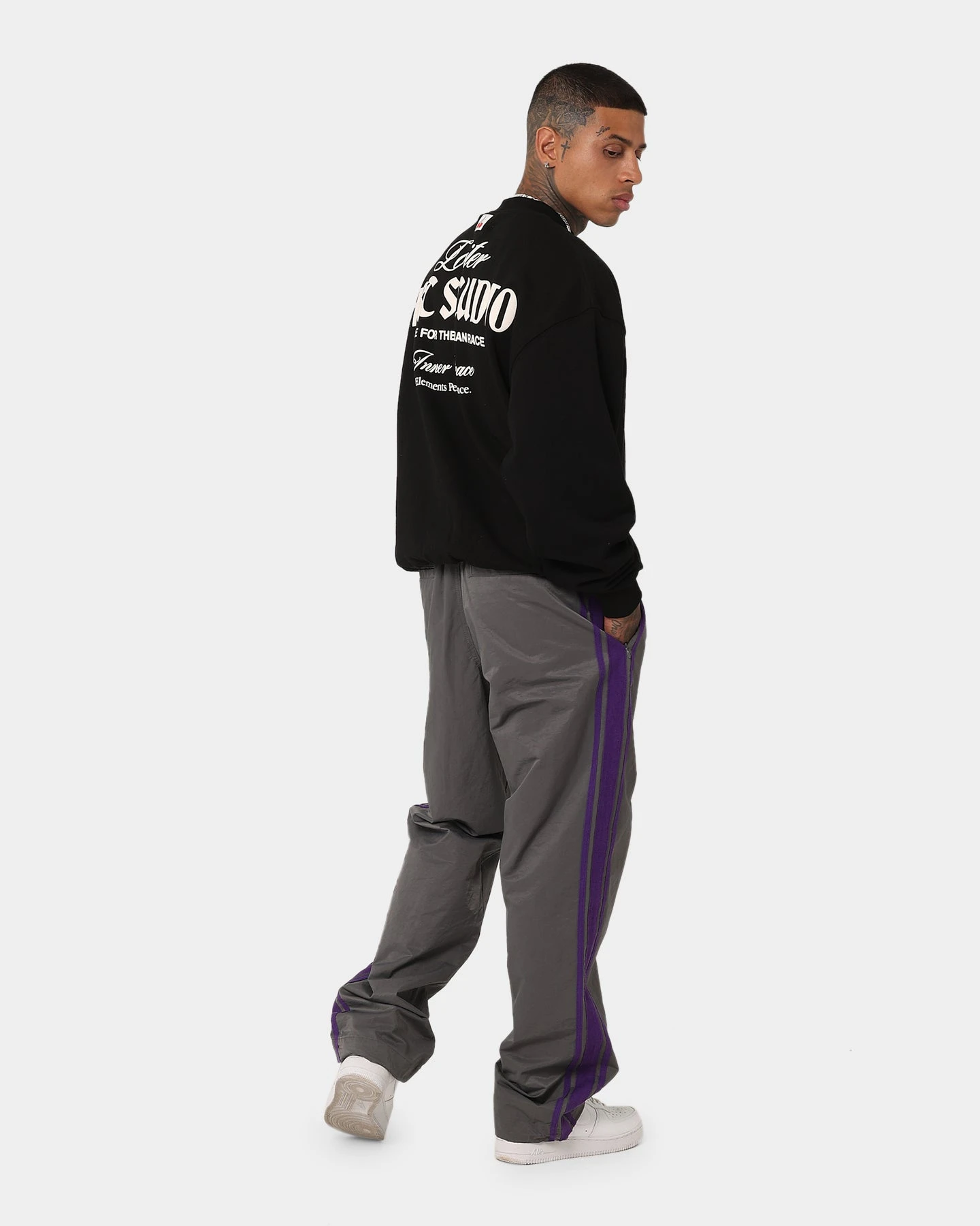 Loiter Art Studio Crewneck Black 11 Loiter Art Studio Crewneck Black - Image 9