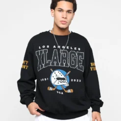 X-Large Hockey Crewneck Sweatshirt Black