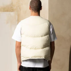 Carre Wave Puffer Vest Light Stone -Nuvora Fit Sales 02045322 YS584 mens 0004 scaled
