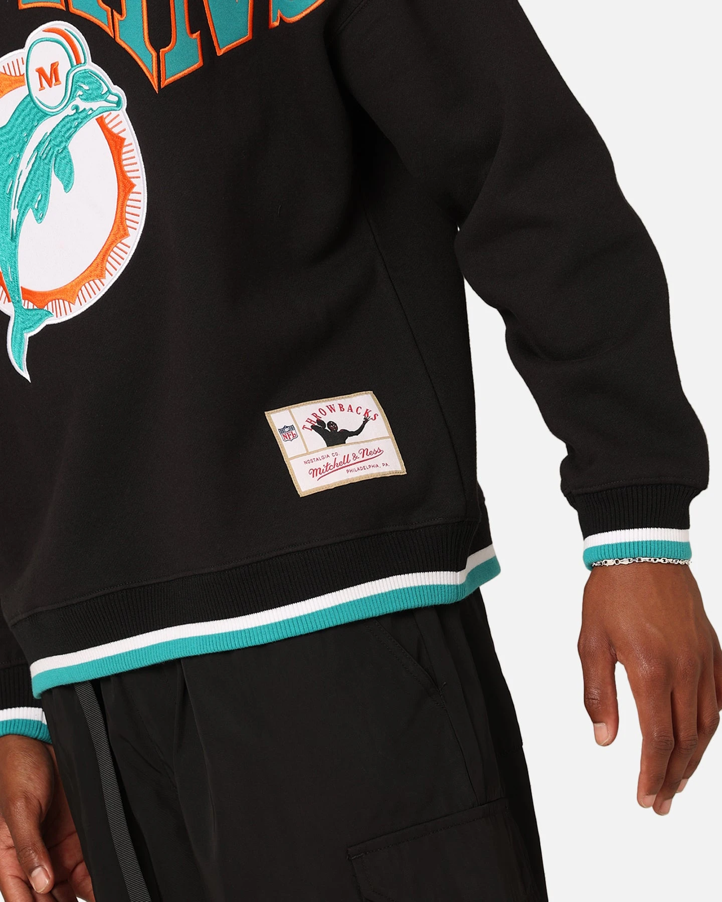 Mitchell & Ness Miami Dolphins Shooting Crew Black 9 Mitchell & Ness Miami Dolphins Shooting Crew Black - Image 7